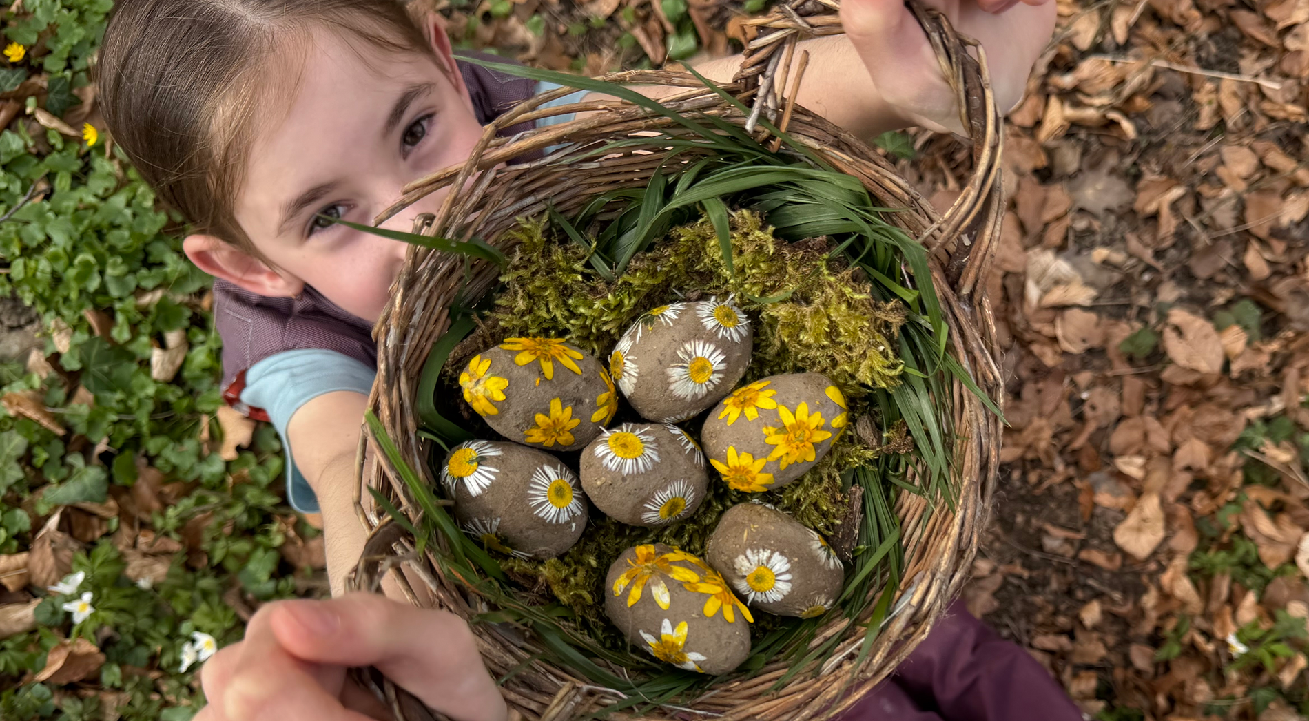 DIY mit kindwaldundwiese: Samenbomben in Osterei-Form
